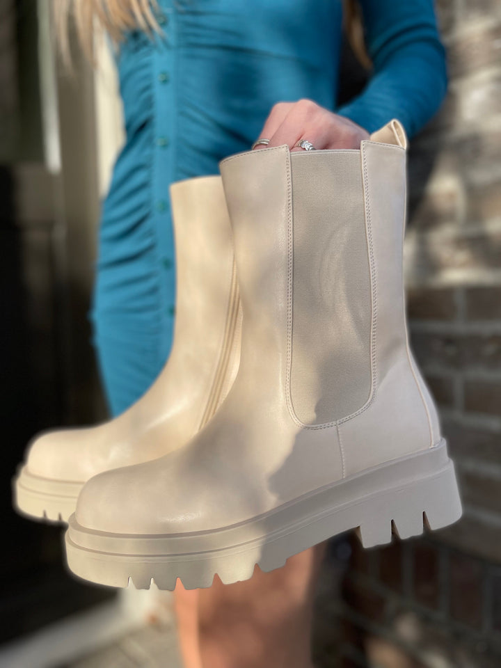 Chelsea | Light High Boots